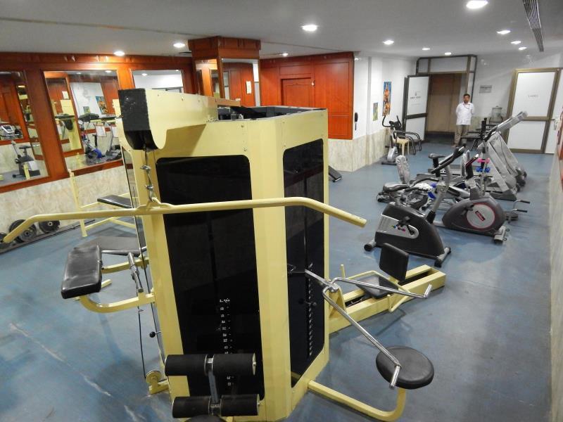 Femina Hotel Tiruchirappalli Екстер'єр фото