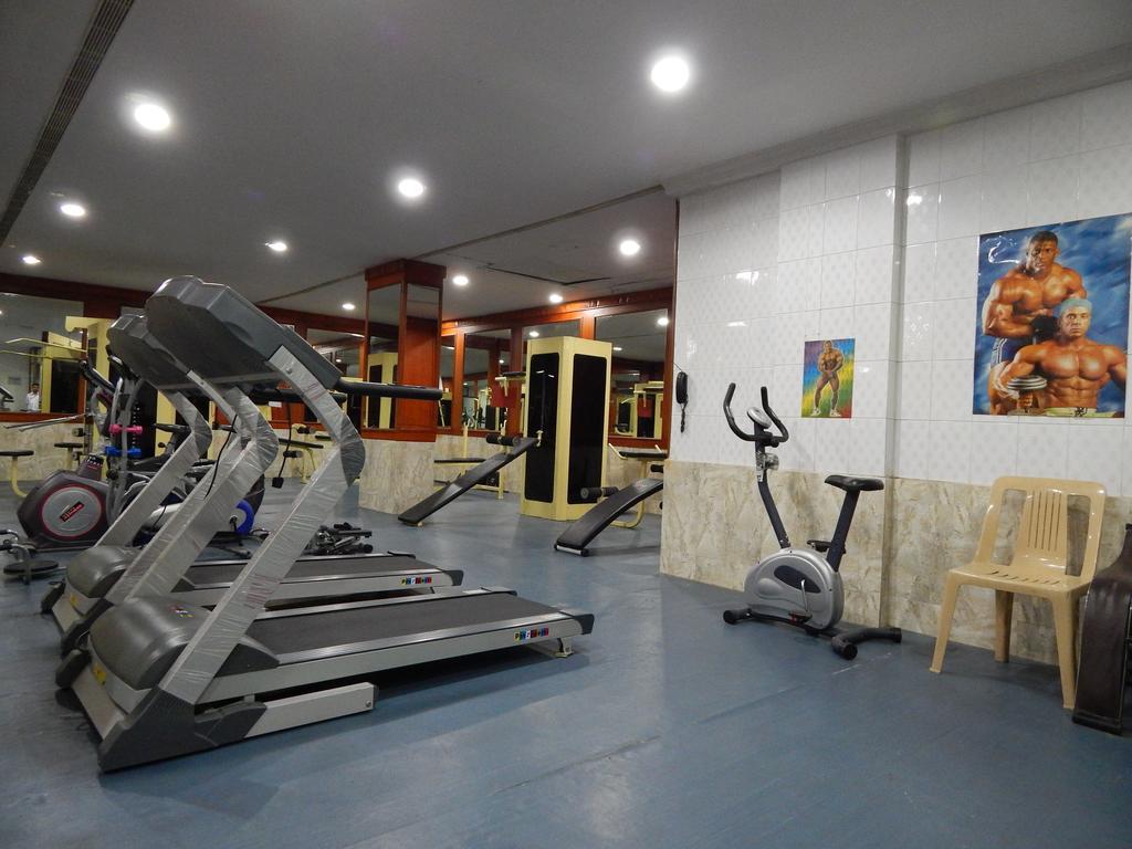 Femina Hotel Tiruchirappalli Екстер'єр фото