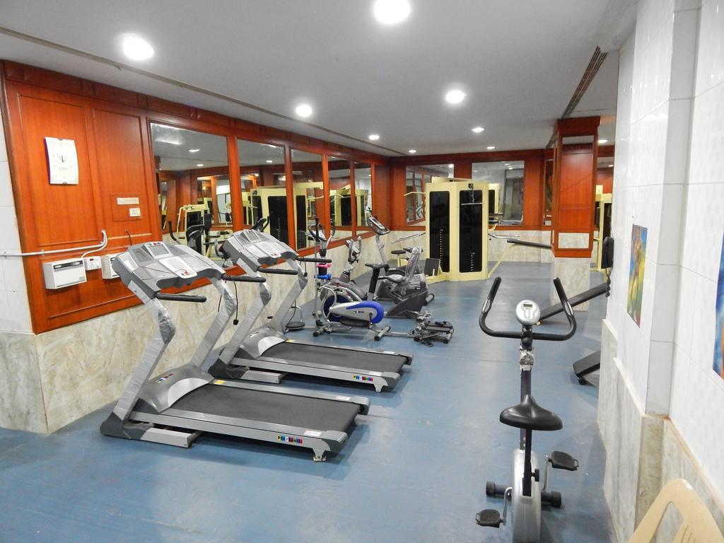 Femina Hotel Tiruchirappalli Екстер'єр фото