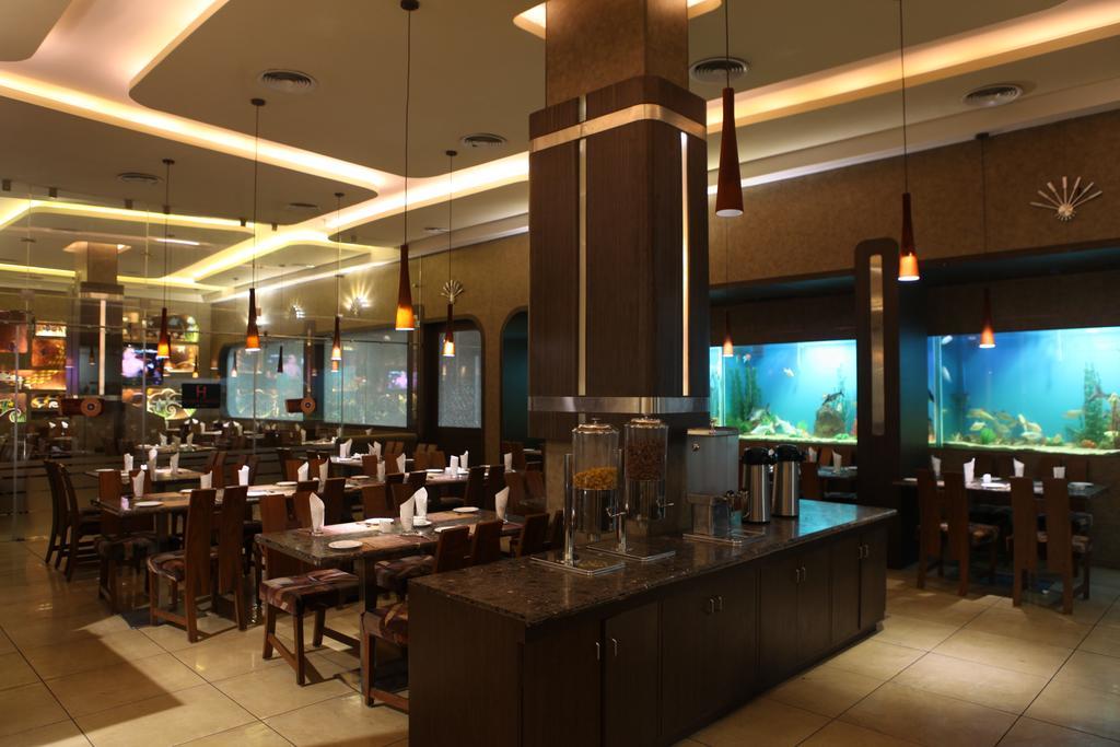 Femina Hotel Tiruchirappalli Екстер'єр фото