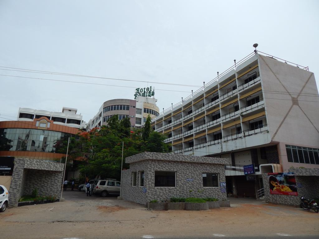 Femina Hotel Tiruchirappalli Екстер'єр фото